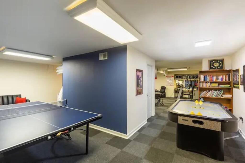 Lrge 5 Bedroom 9 Beds Near Dc-Pool, Hot Tub, Gym, Game Rm, Fire Pit Bowie Zewnętrze zdjęcie