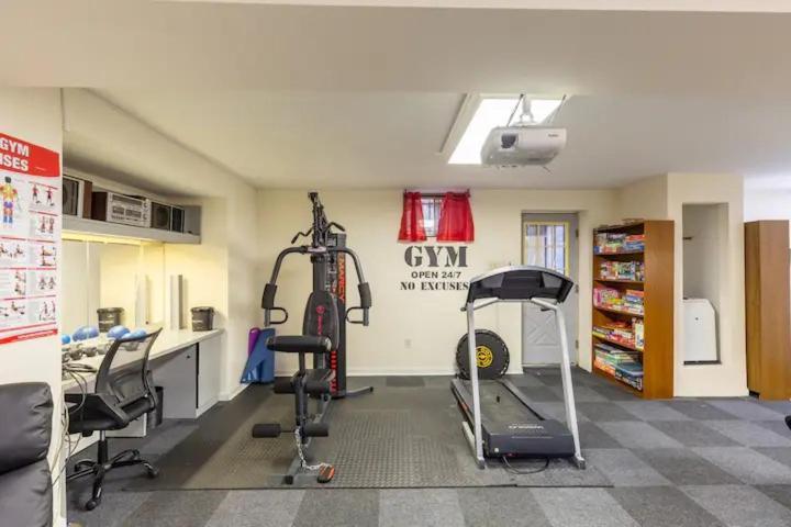 Lrge 5 Bedroom 9 Beds Near Dc-Pool, Hot Tub, Gym, Game Rm, Fire Pit Bowie Zewnętrze zdjęcie